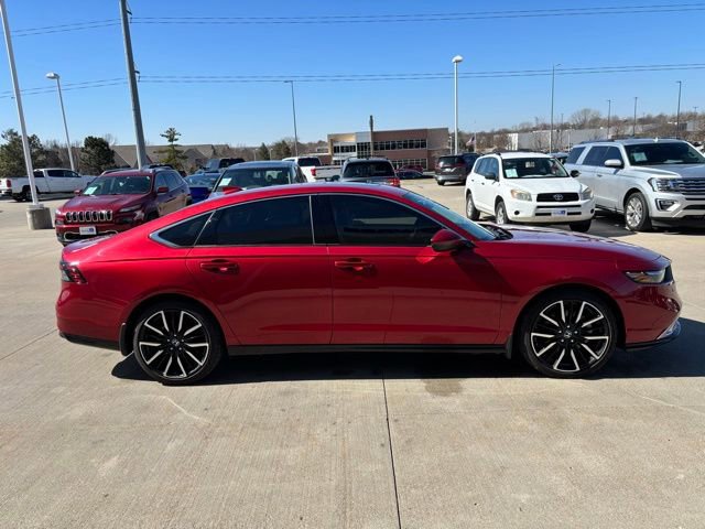 Used 2025 Honda Accord Touring image 4