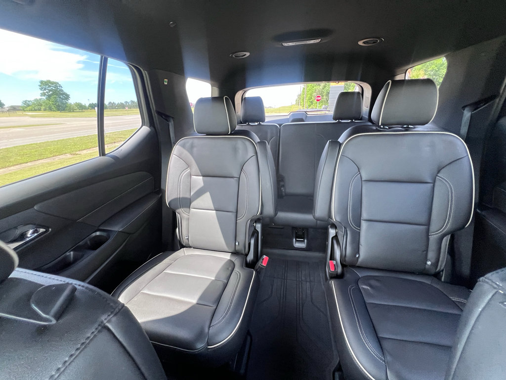 Used 2023 Chevrolet Traverse Premier w/ LPO, 'HIT The Road' Package FWD image 28