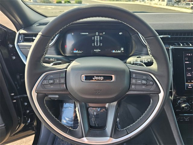 New 2025 Jeep Grand Cherokee Altitude image 17