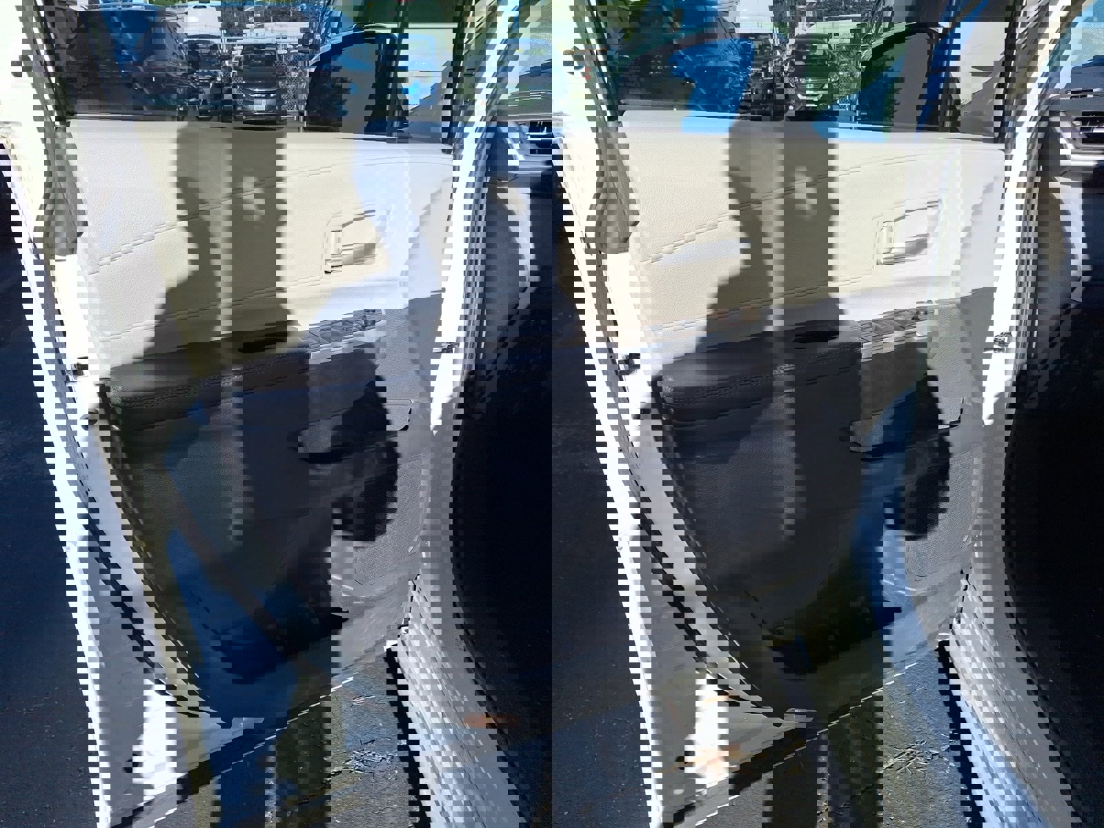 Used 2022 Toyota Sienna XLE image 9