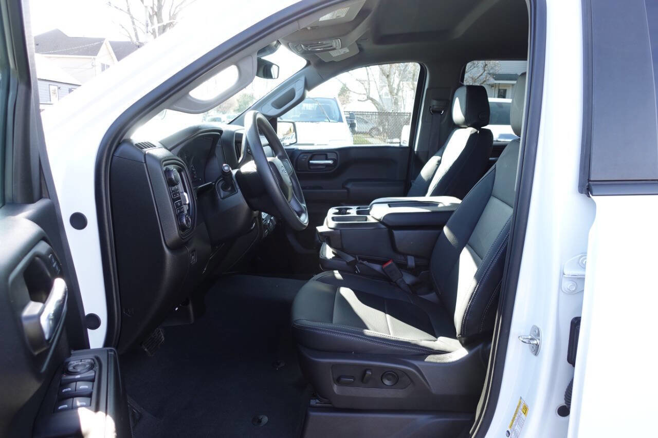 Used 2024 Chevrolet Silverado 1500 Custom w/ Rally Edition AWD/4WD image 19