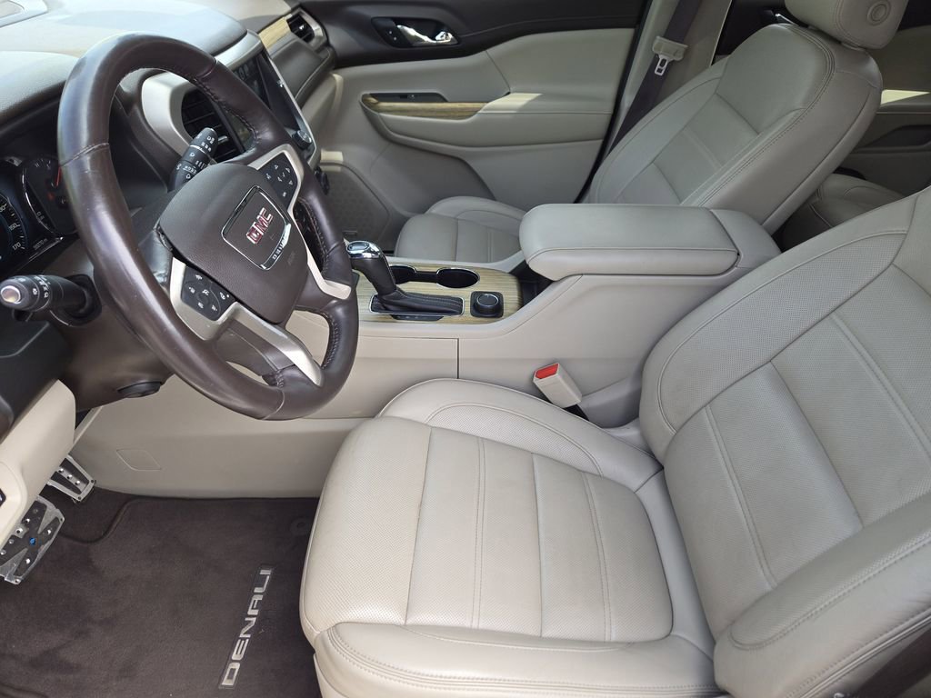 Used 2019 GMC Acadia Denali w/ Technology Package FWD image 13