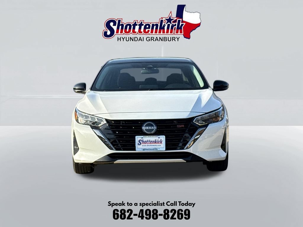Used 2024 Nissan Sentra SR FWD image 2