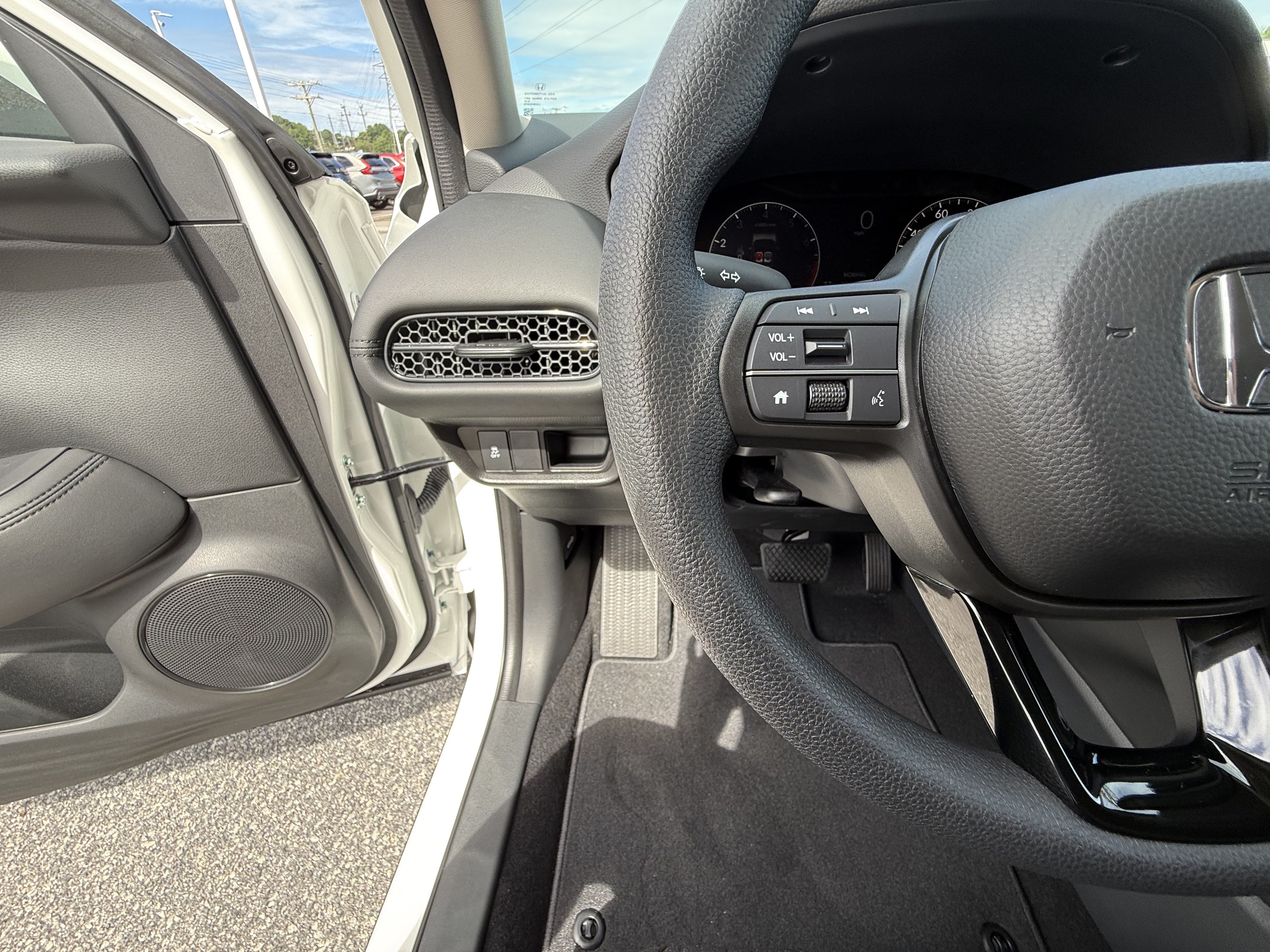 New 2027 Honda HR-V LX image 25