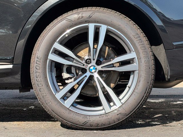 Certified 2026 BMW X7 xDrive40i AWD/4WD image 4