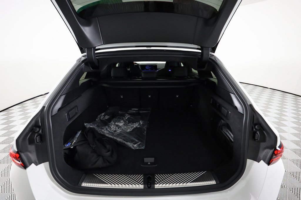 Used 2026 BMW M5 Touring image 8