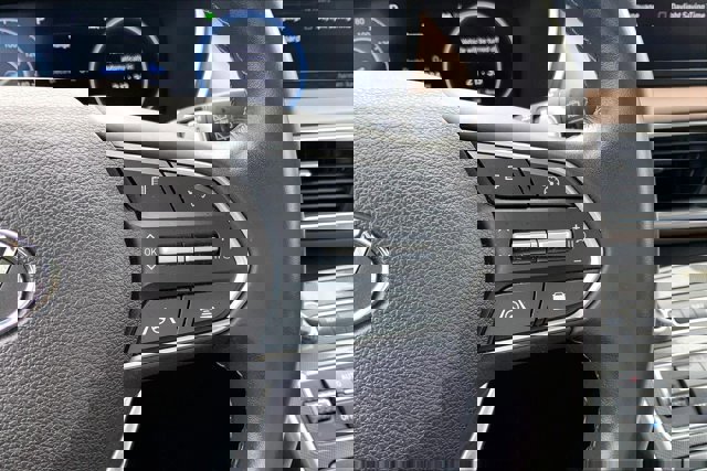 Used 2023 Hyundai Santa Fe Limited AWD/4WD image 19