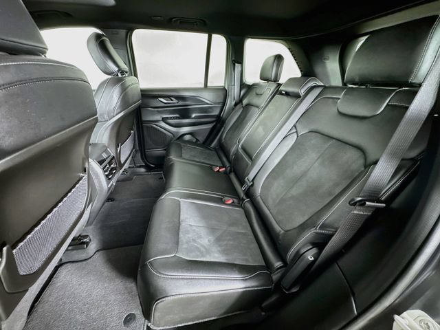 Used 2024 Jeep Grand Cherokee Altitude AWD/4WD image 28