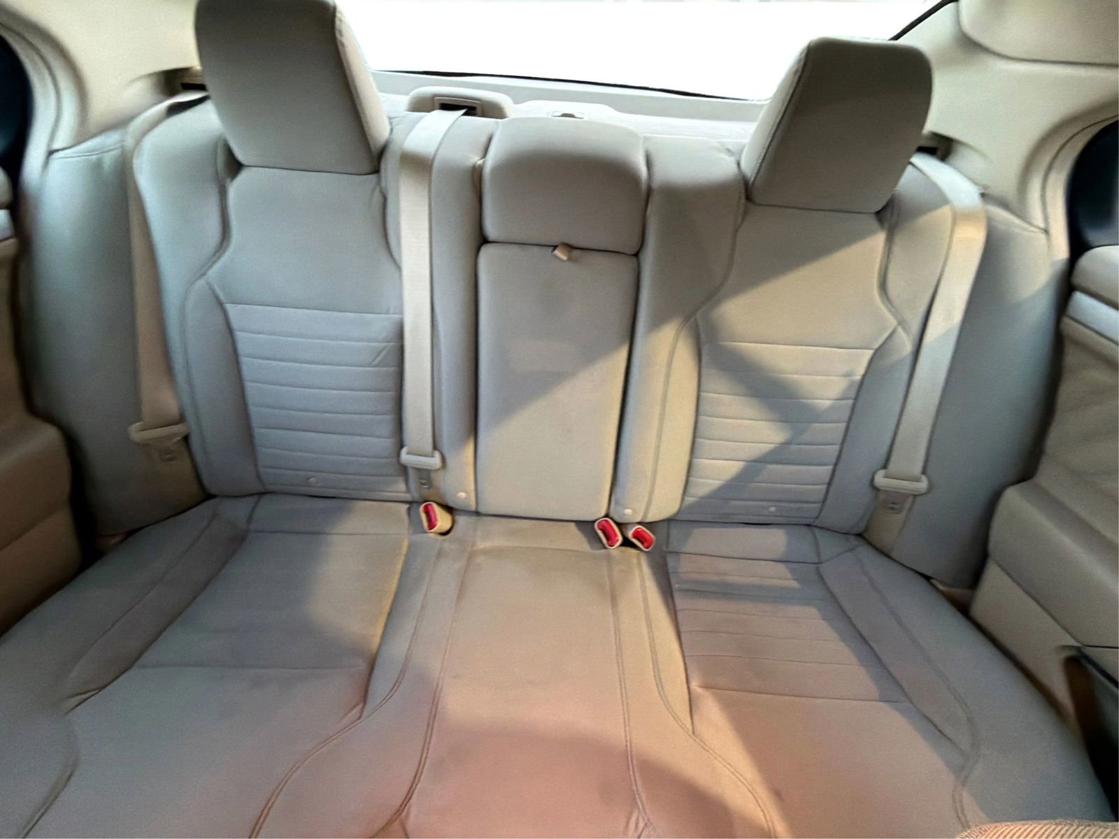 Used 2018 Ford Taurus SE image 14