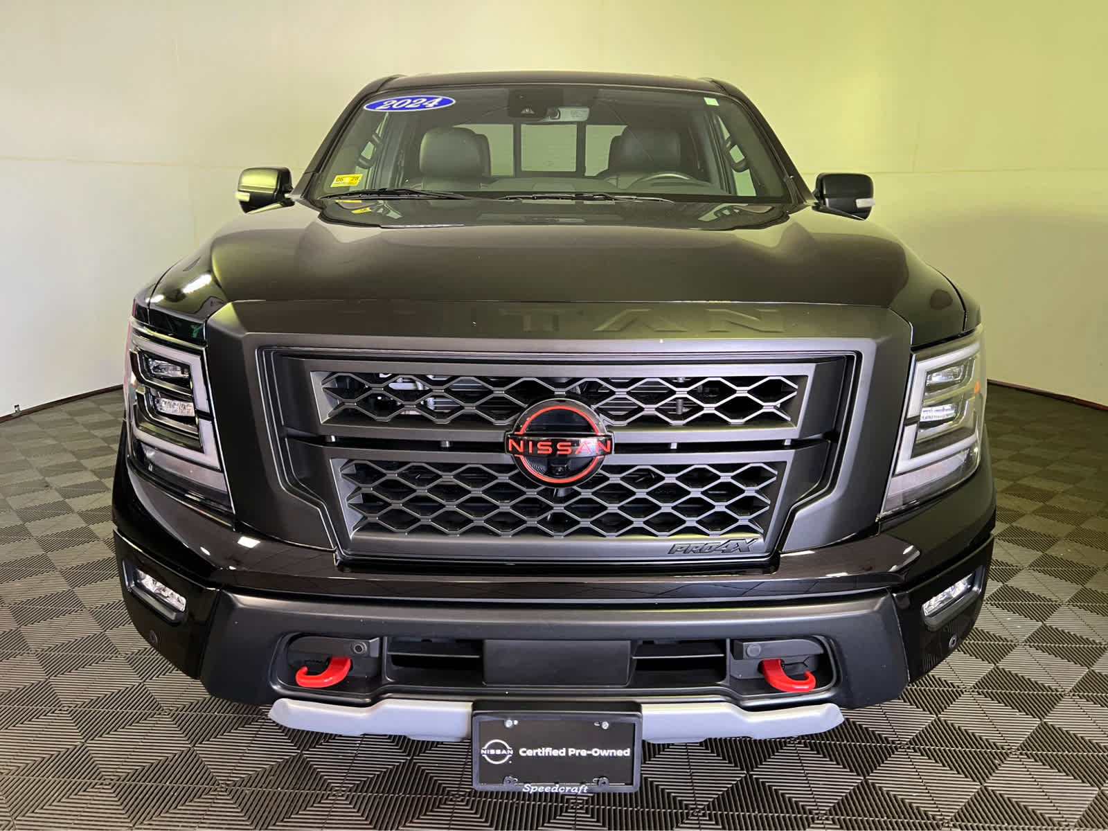 Certified 2024 Nissan Titan PRO-4X w/ Pro-4x Convenience Package AWD/4WD image 2