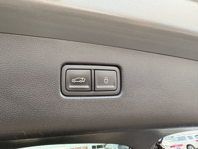 Used 2025 Genesis GV70 2.5T AWD/4WD image 26
