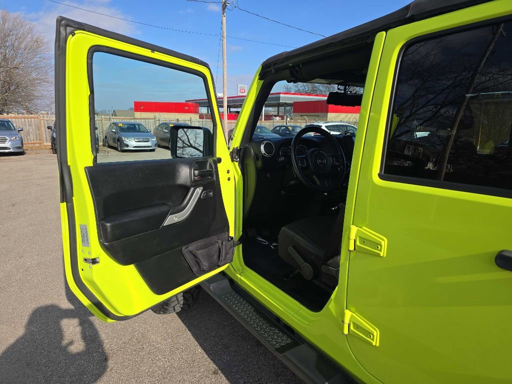 Used 2016 Jeep Wrangler Unlimited Sahara image 9