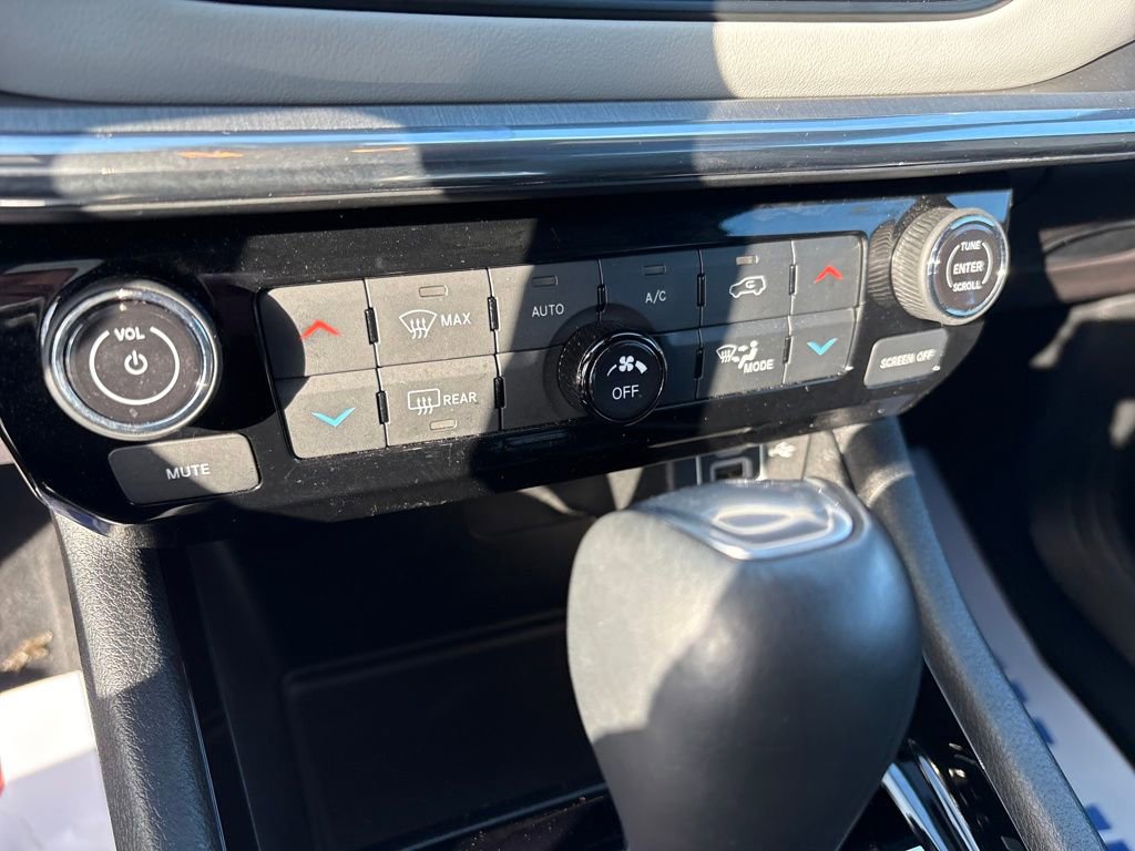 Certified 2023 Jeep Compass Limited image 23