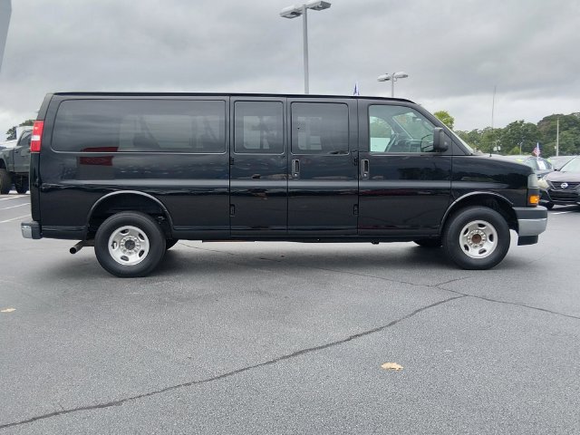 Used 2025 GMC Savana 3500 LT w/ LT Preferred Equipment Group RWD image 2