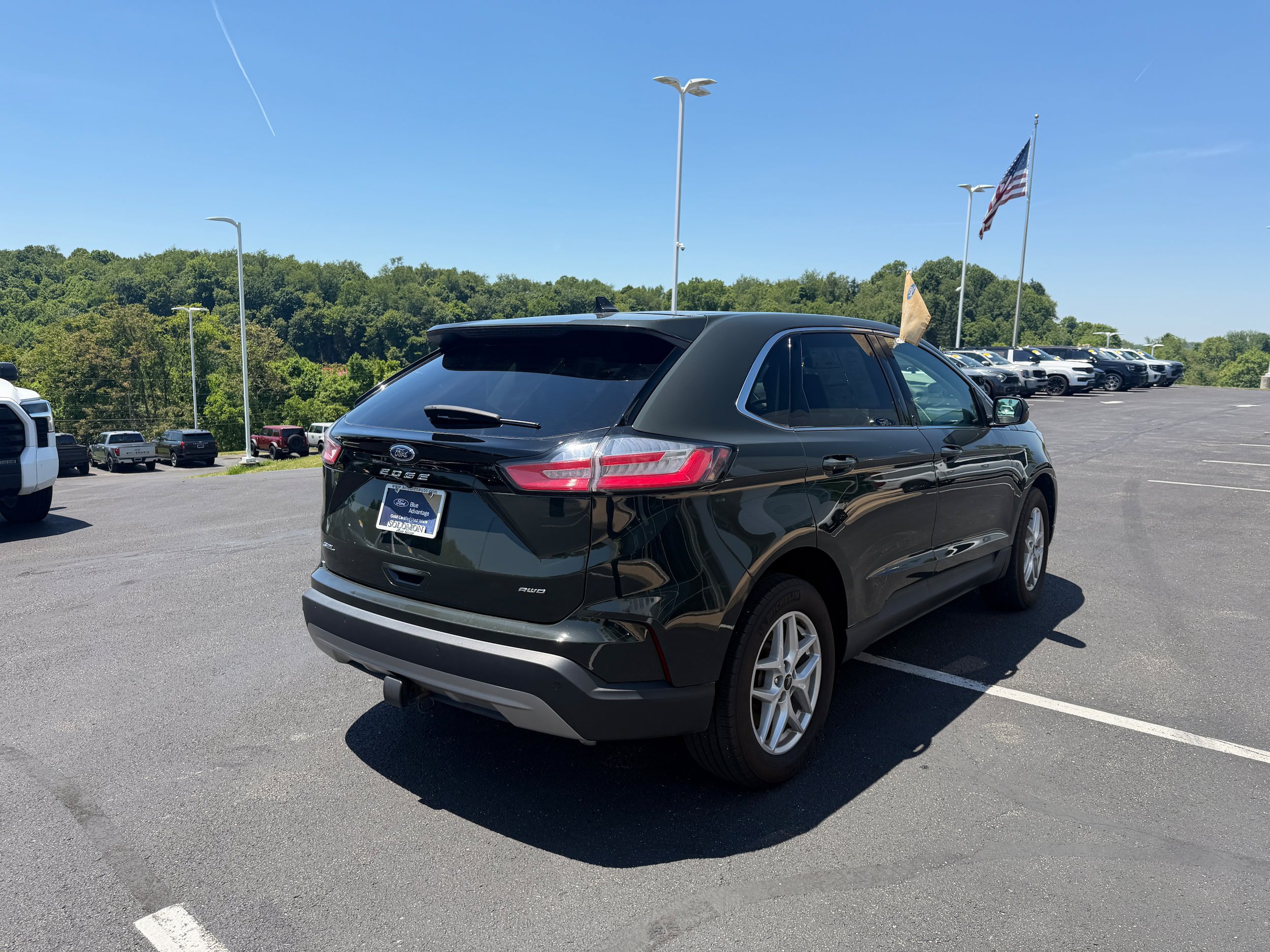 Certified 2024 Ford Edge SEL w/ Convenience Package AWD/4WD image 6