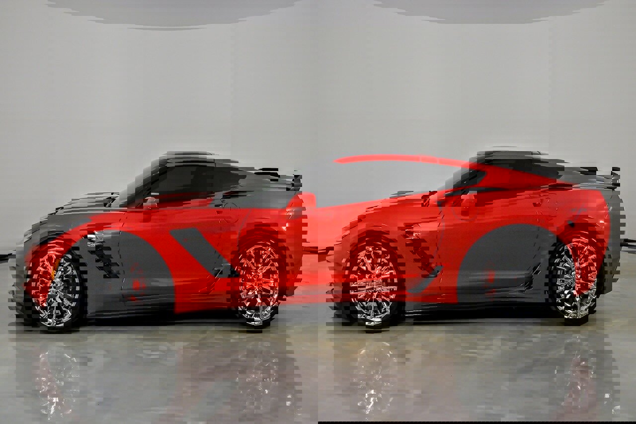 Used 2015 Chevrolet Corvette Z06 w/ Z07 Performance Package image 8