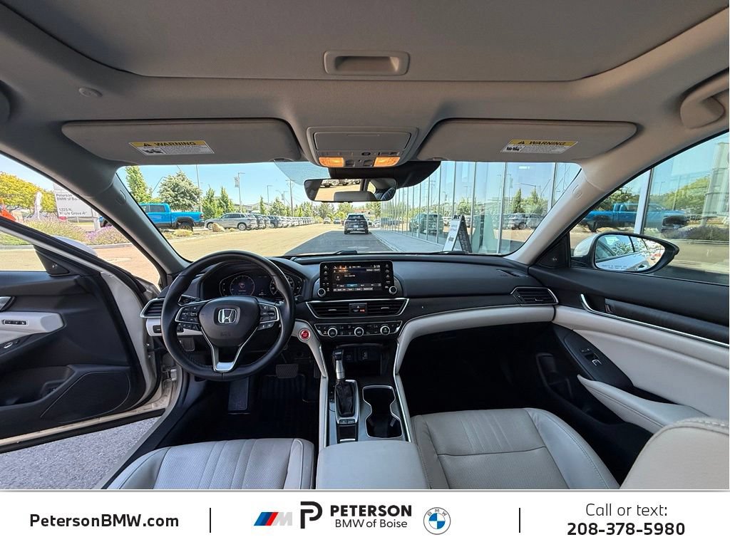 Used 2018 Honda Accord Touring image 16