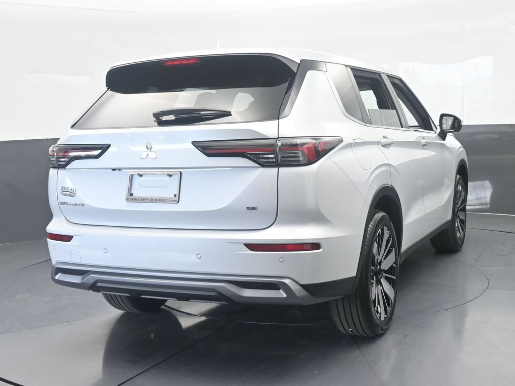 New 2026 Mitsubishi Outlander SE FWD image 5