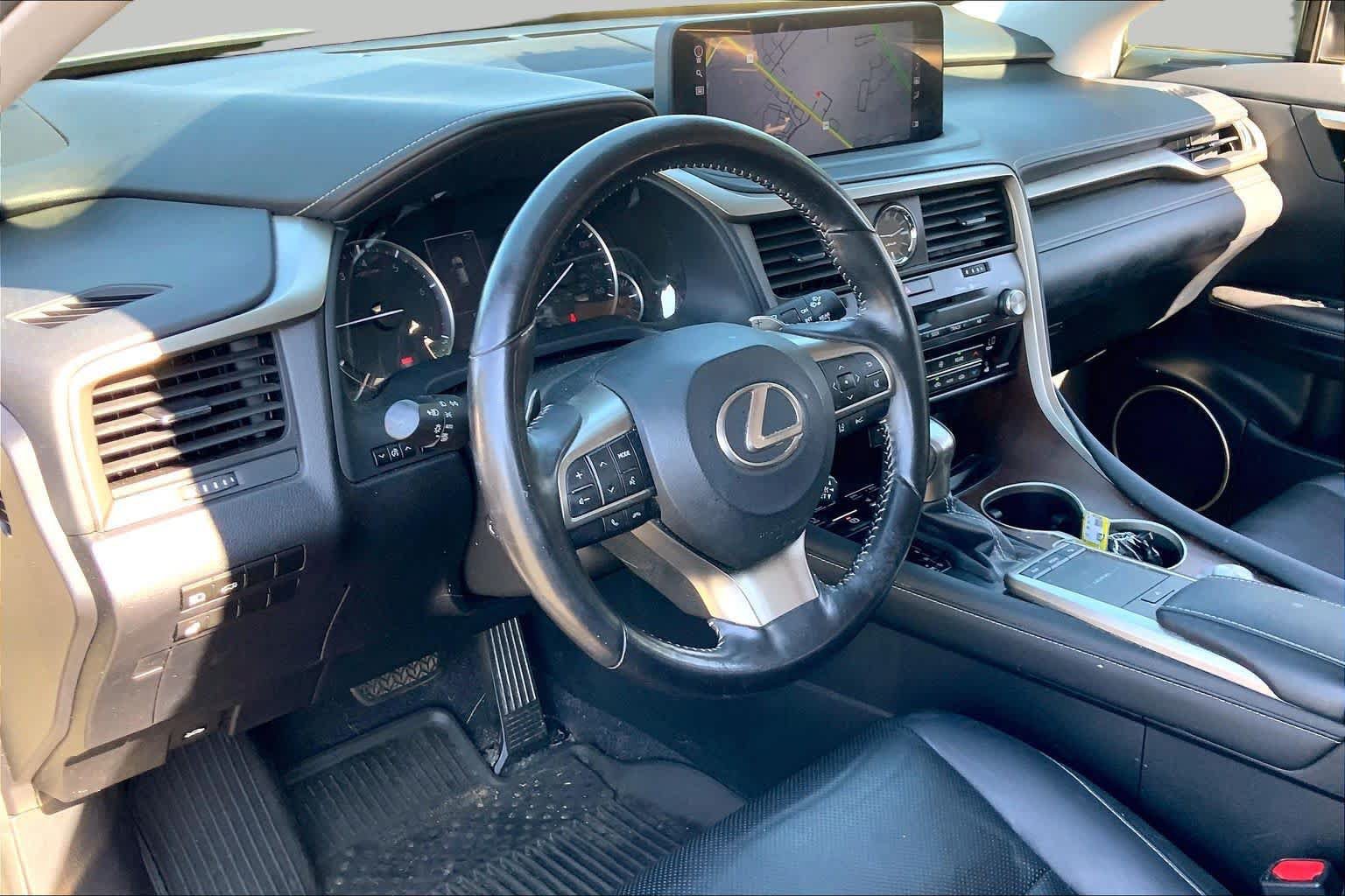 Used 2020 Lexus RX 350L Premium w/ Premium Package AWD/4WD image 18