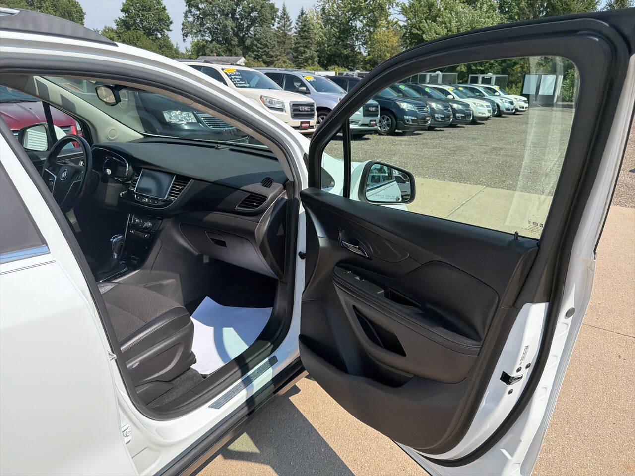 Used 2018 Buick Encore Preferred FWD image 17