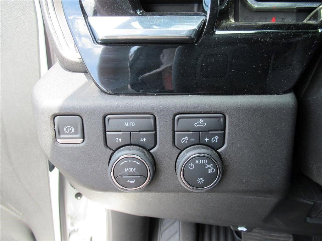 Certified 2024 Chevrolet Silverado 1500 LT image 18