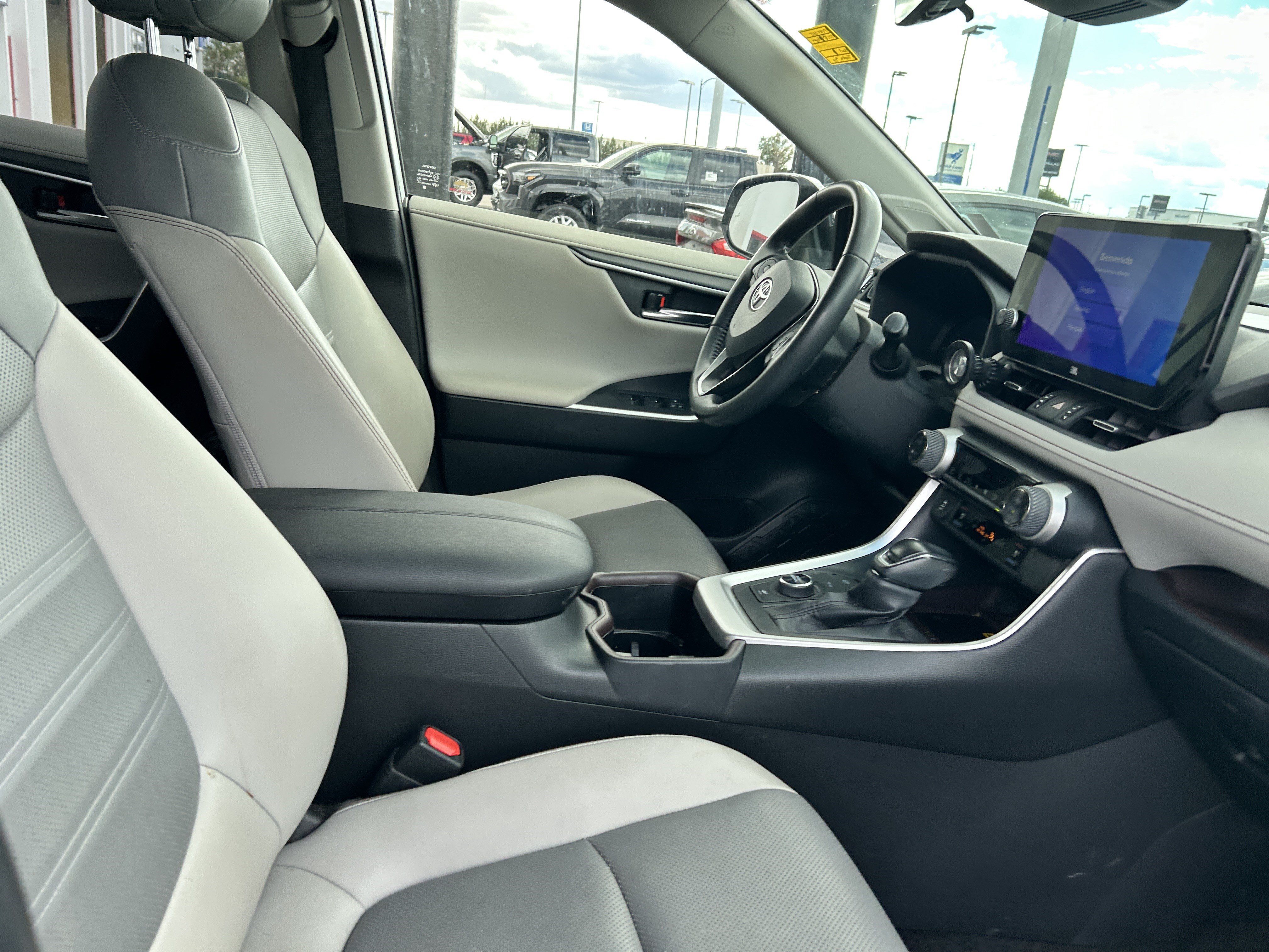 Used 2023 Toyota RAV4 Limited AWD/4WD image 12