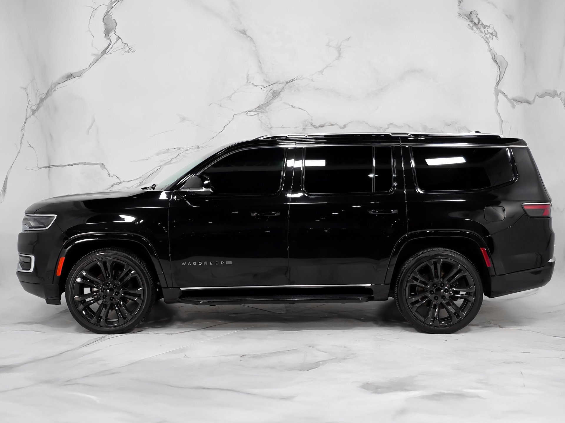 Used 2023 Jeep Wagoneer Series II w/ Premium Group I image 14