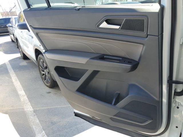 Used 2021 Volkswagen Atlas SE w/ Panoramic Sunroof Package image 13