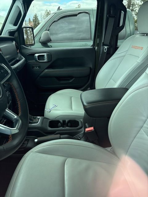 Used 2023 Jeep Gladiator Mojave w/ Cold Weather Group AWD/4WD image 11