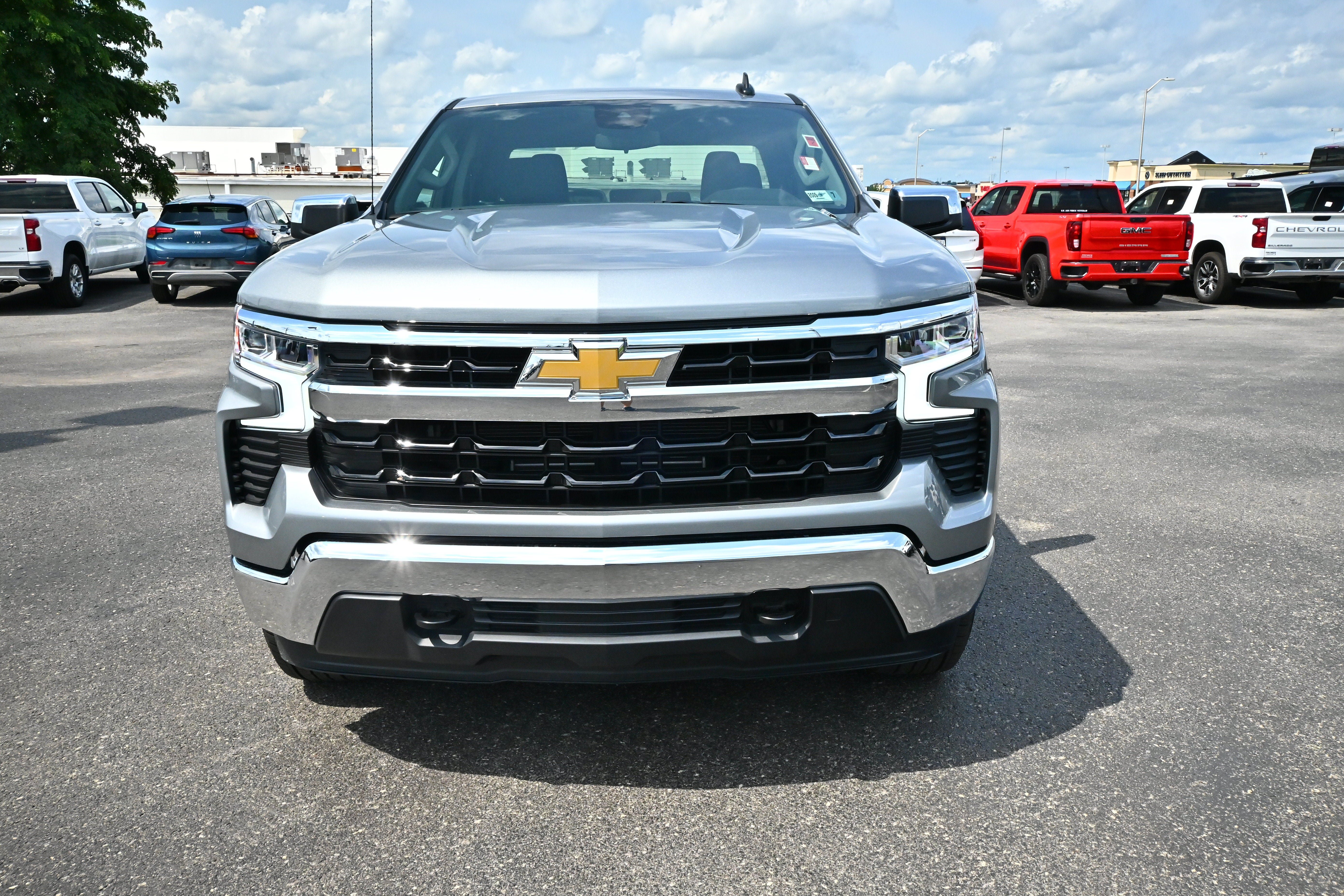 Used 2026 Chevrolet Silverado 1500 LT AWD/4WD image 3