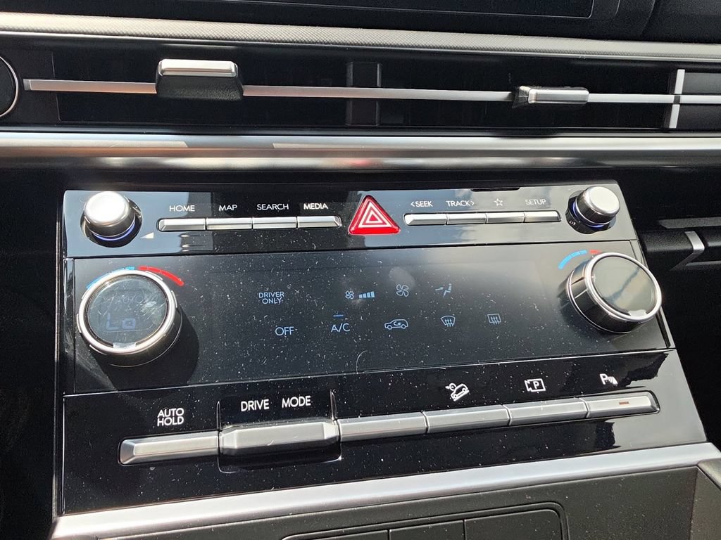 Certified 2026 Hyundai Santa Fe SE FWD image 20