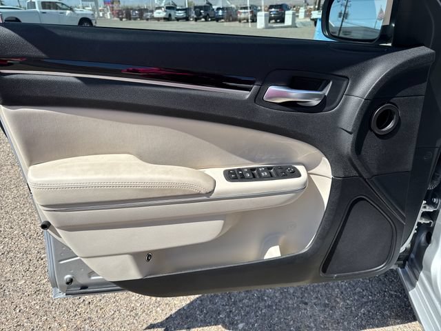 Used 2023 Chrysler 300 Touring w/ Sport Appearance Package RWD image 10