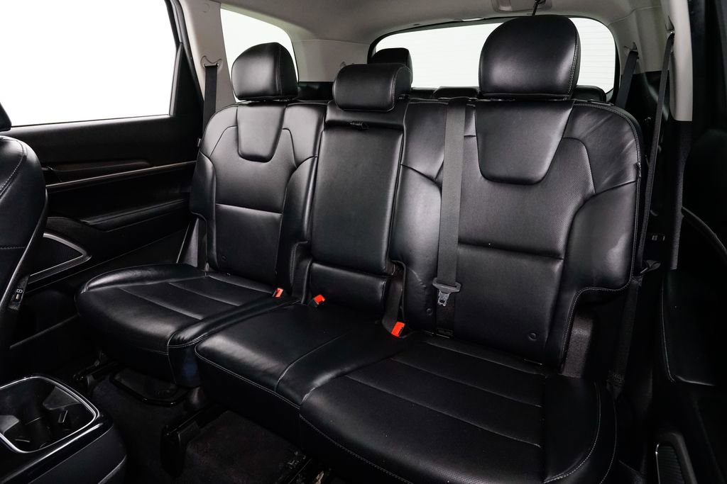Certified 2023 Kia Telluride LX image 24