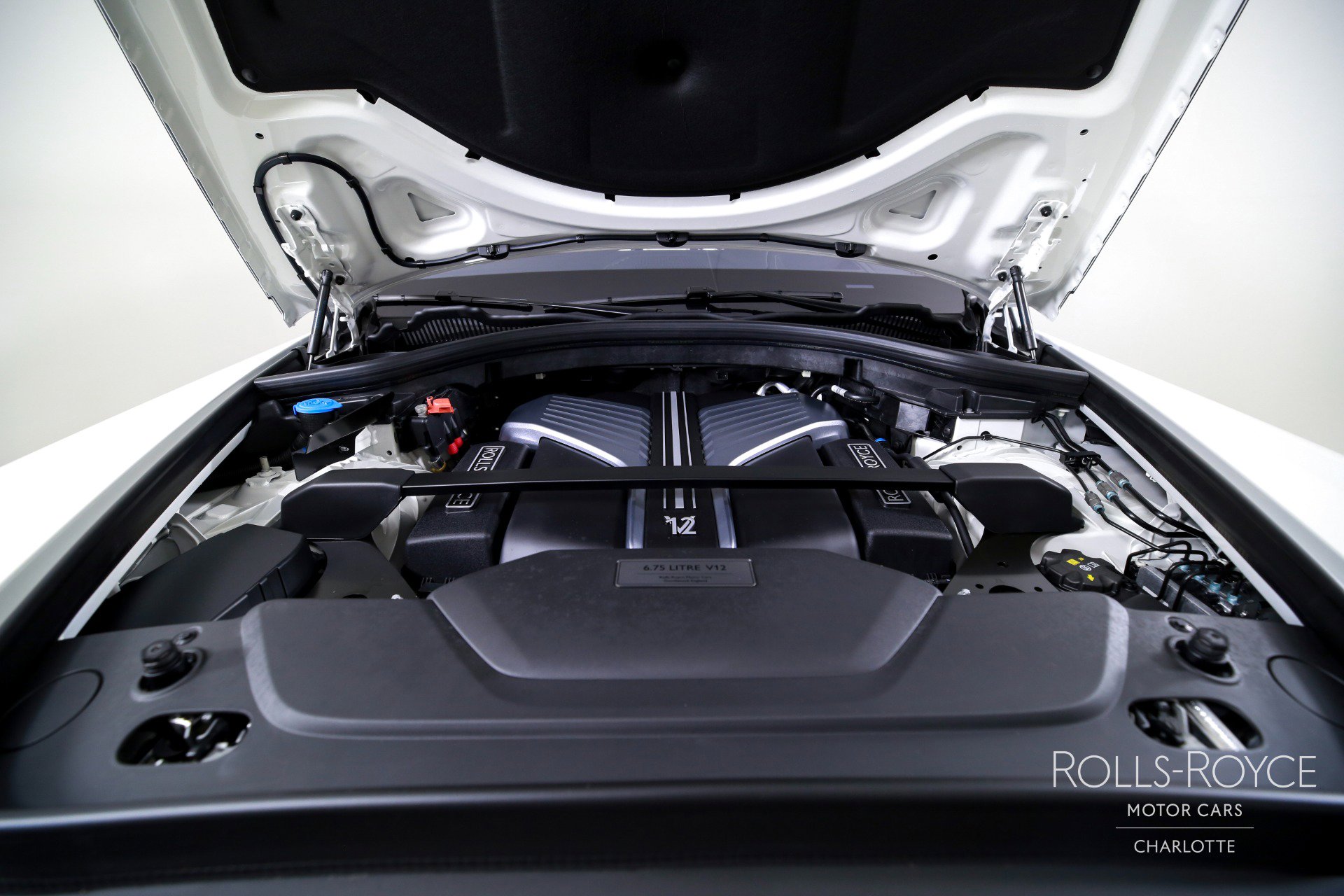 New 2026 Rolls-Royce Cullinan Black Badge image 40