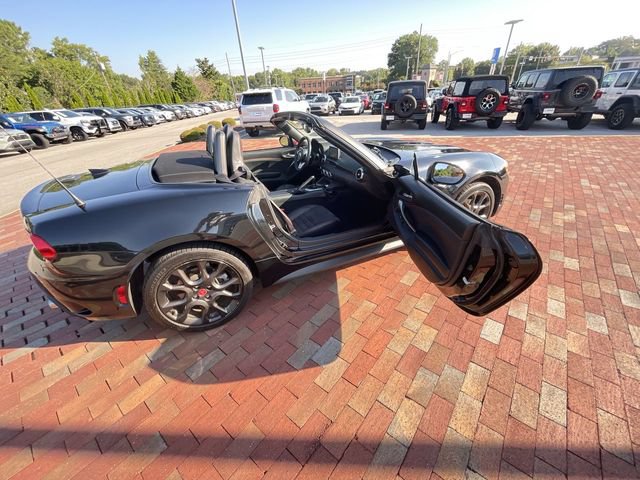 Used 2020 FIAT 124 Spider Abarth w/ Convenience Group RWD image 23