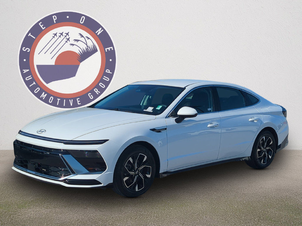 Used 2025 Hyundai Sonata SEL FWD image 1