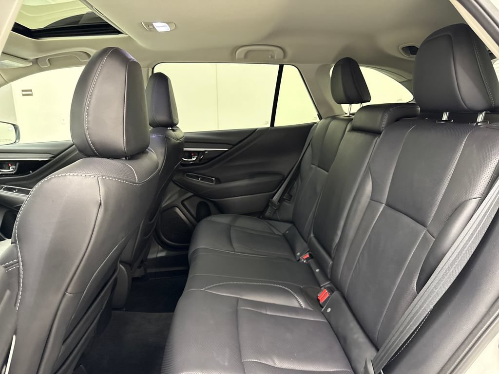 Used 2025 Subaru Outback Limited AWD/4WD image 28
