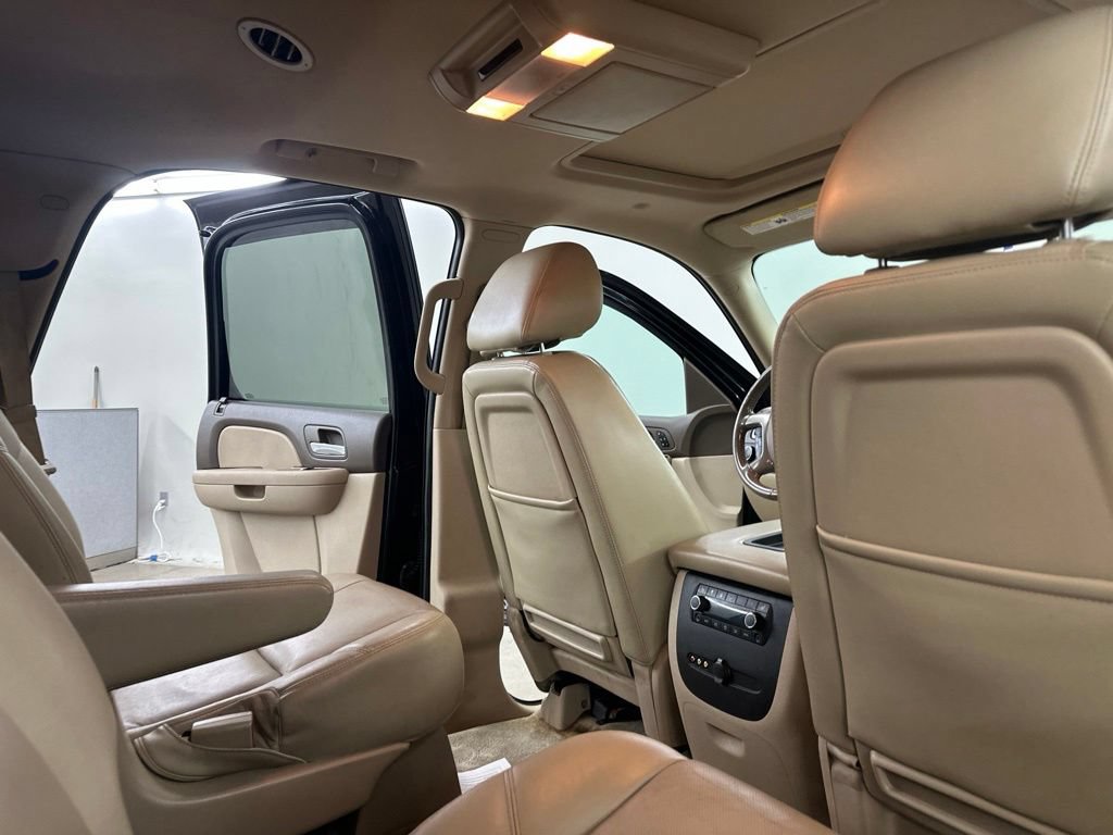 Used 2012 Chevrolet Tahoe LTZ AWD/4WD image 23
