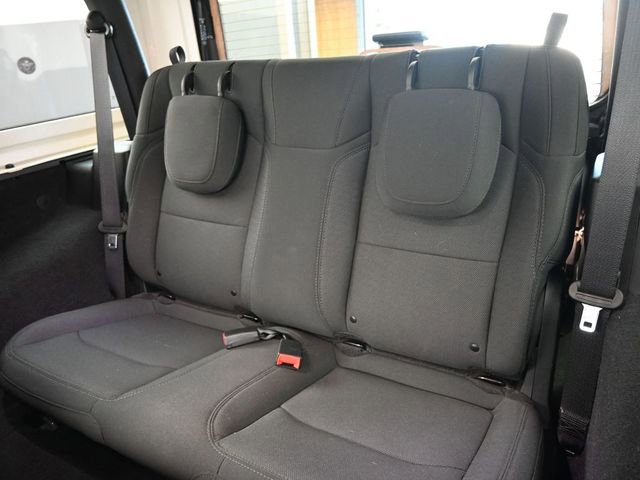 Used 2022 Jeep Wrangler Sport image 17