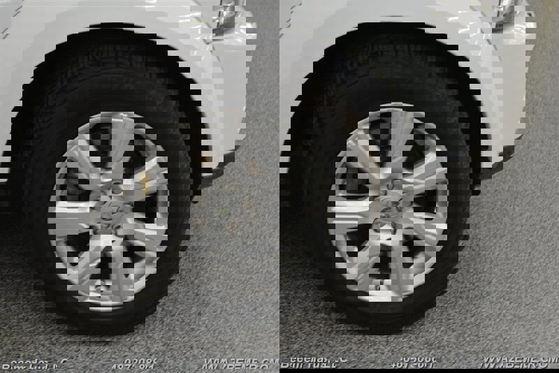 Used 2015 Land Rover LR4 HSE image 45