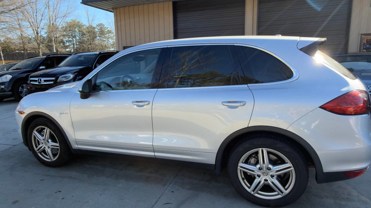 Used 2011 Porsche Cayenne S image 13