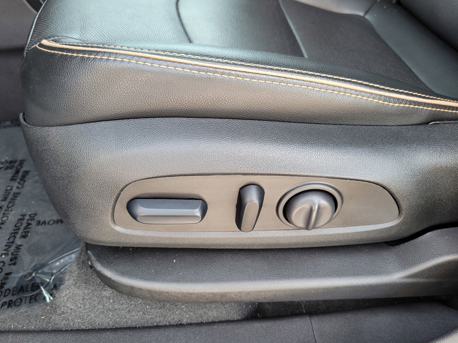 Used 2024 GMC Terrain AT4 w/ Infotainment Package II image 11