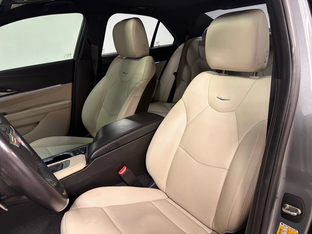 Used 2021 Cadillac CT4 Premium Luxury RWD image 22
