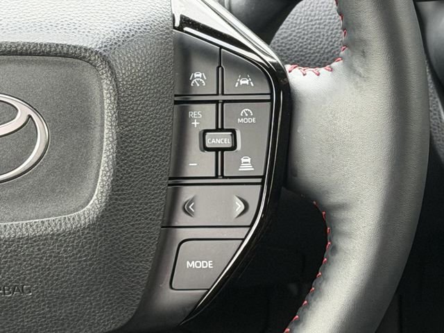 Used 2025 Toyota Prius Plug-In Hybrid image 13