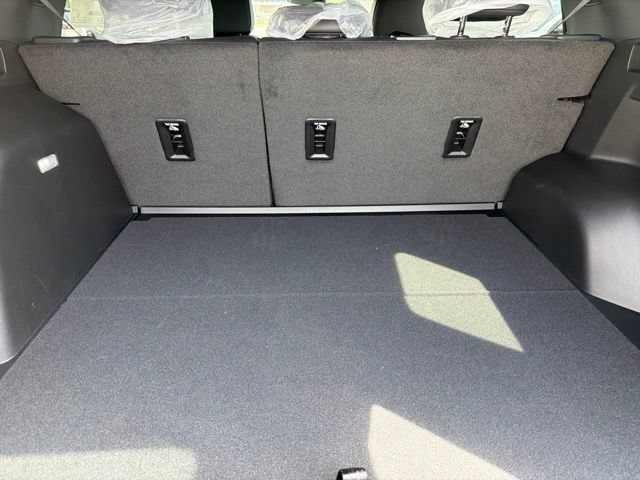 New 2027 Chevrolet Equinox RS w/ Safety and Technology Package AWD/4WD image 17