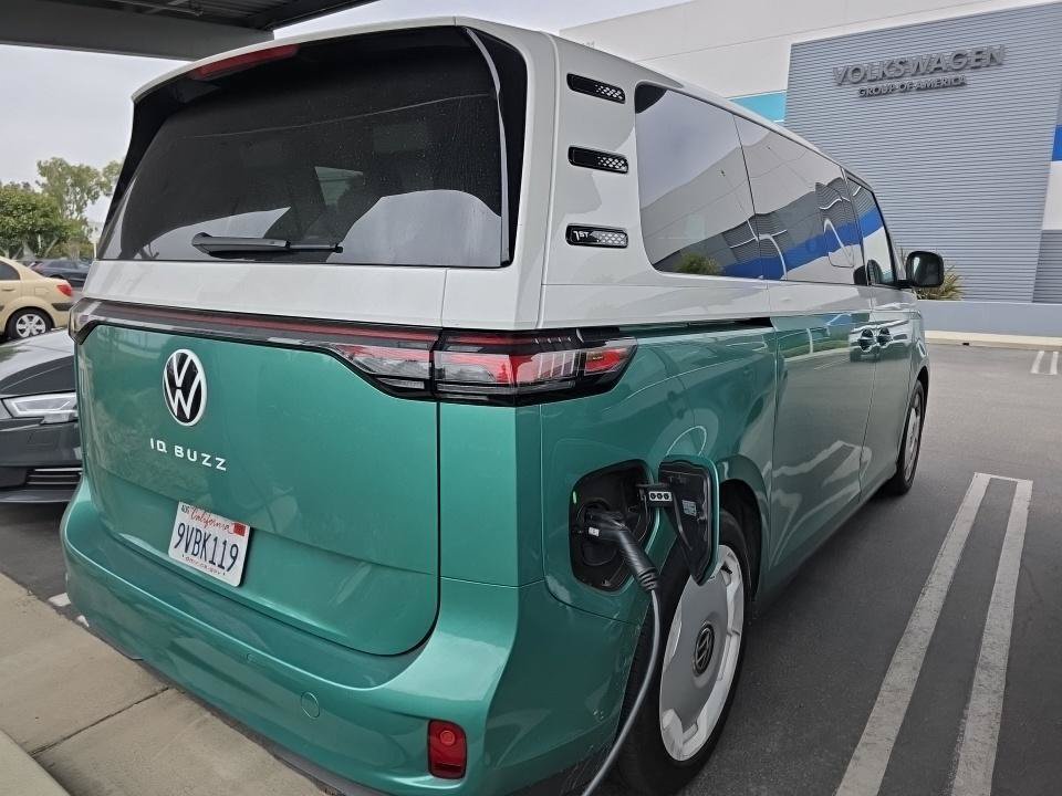 Certified 2025 Volkswagen ID. Buzz 1st Edition RWD image 4