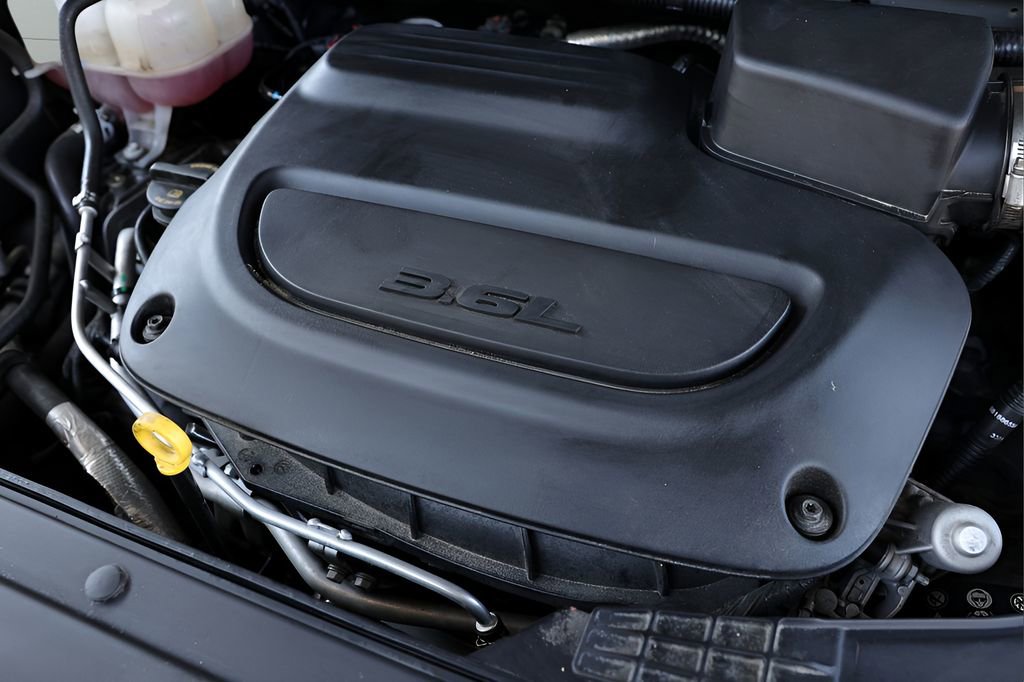 Used 2025 Chrysler Pacifica Select image 80