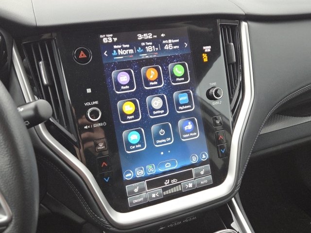 Used 2024 Subaru Outback Premium image 18