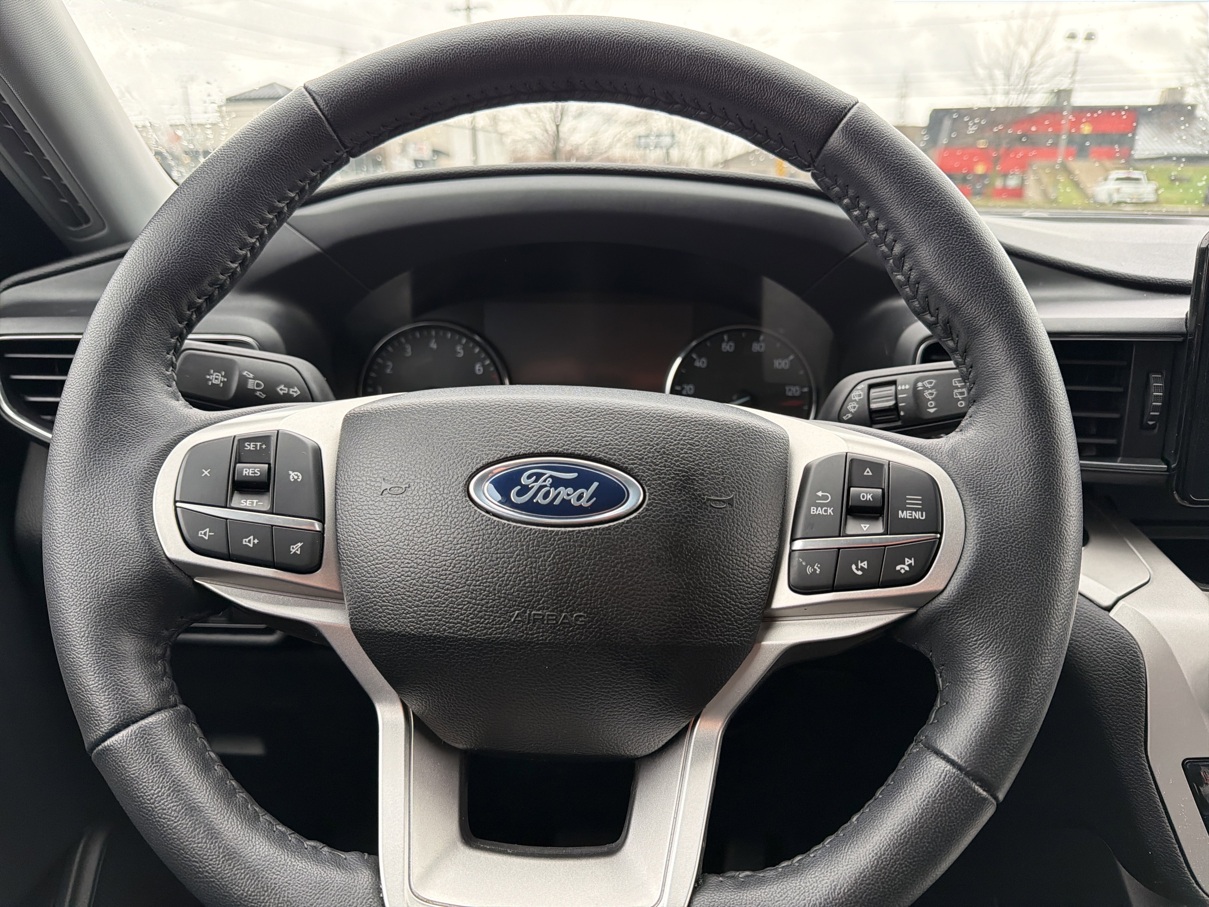 Used 2023 Ford Explorer XLT w/ Equipment Group 202A image 13