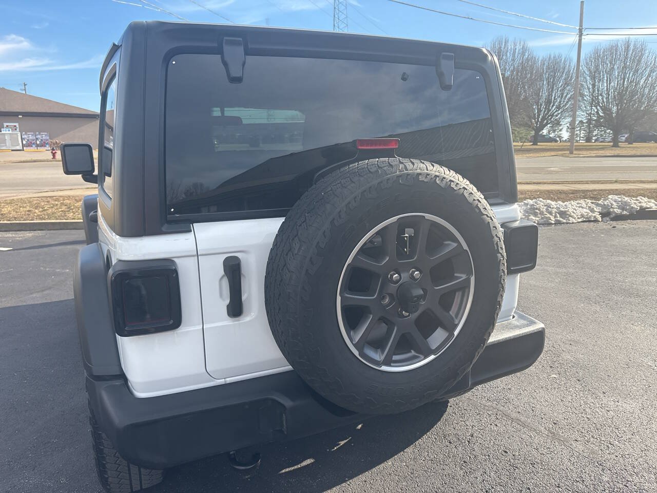 Used 2023 Jeep Wrangler Sport AWD/4WD image 14
